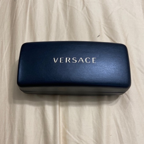 Versace sunglasses box with authenticity booklet, wipe cloth,tag,case set - Picture 4 of 4